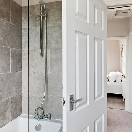 3br Near Co-op Live Etihad Long Short Welcome Parking בית נופש מנצ'סטר