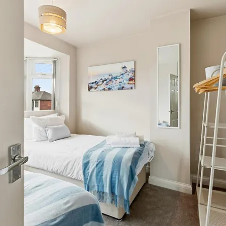 3br Near Co-op Live Etihad Long Short Welcome Parking