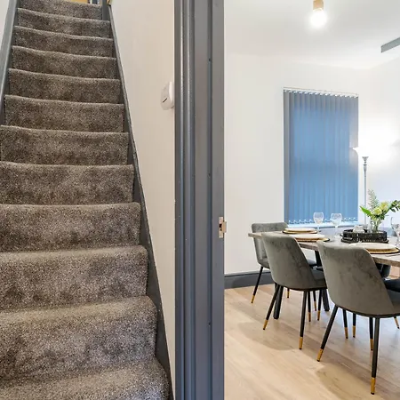 Spacious 3br - Free Parking - Near Centre - Sleeps 6 Manchester