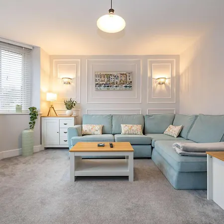 בית נופש Stunning Family With Hot Tub In Worsley *