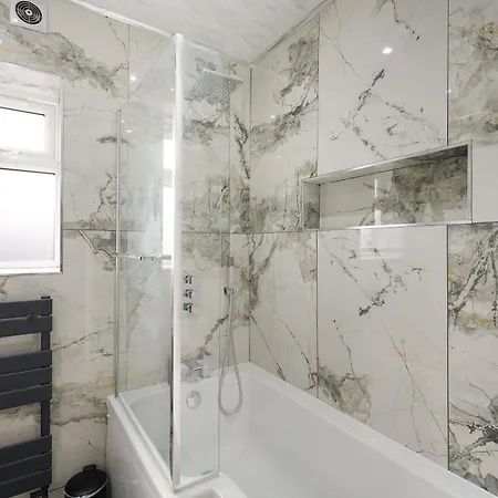 Σπίτι διακοπών Stylish With Free Parking And Easy Access