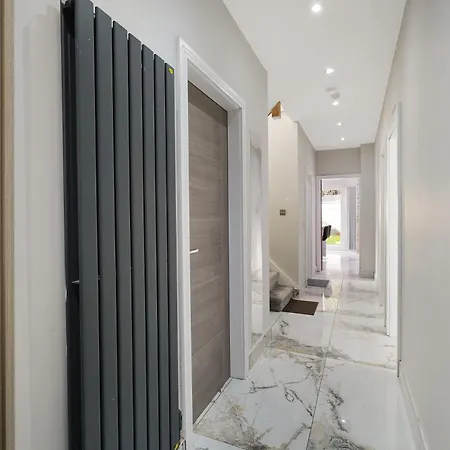 Stylish With Free Parking And Easy Access Σπίτι διακοπών