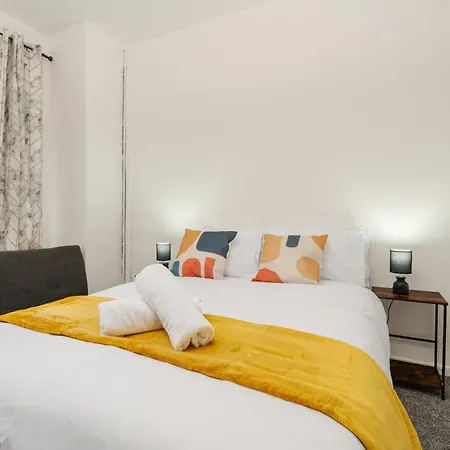 Σπίτι διακοπών Spacious 4br Near Etihad - Free Parking - 5 Min Train Station *