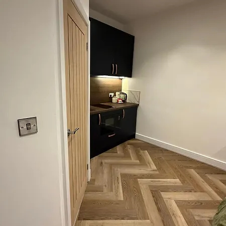 Flat In 10 Mins From Centre Lägenhet