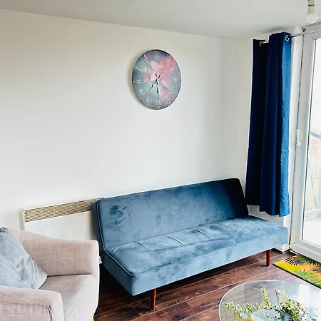 Comfortable 2-bedroom Flat Close Etihad And Coop Live Appartement