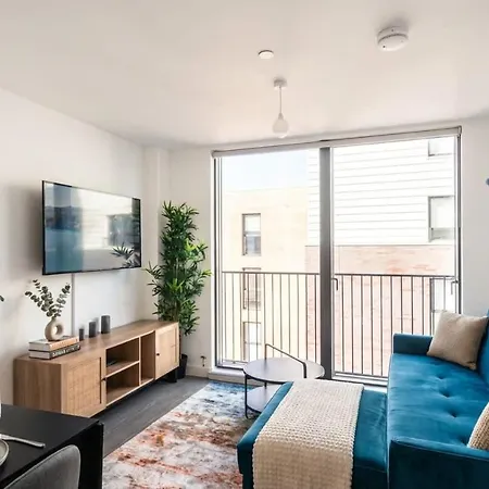 Beautiful 1 Bed - Views