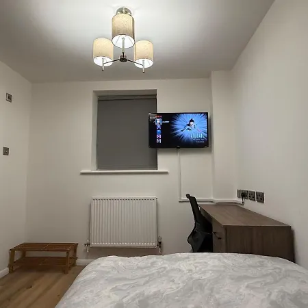 Modern En-suite Near Oxford Rd & Centre