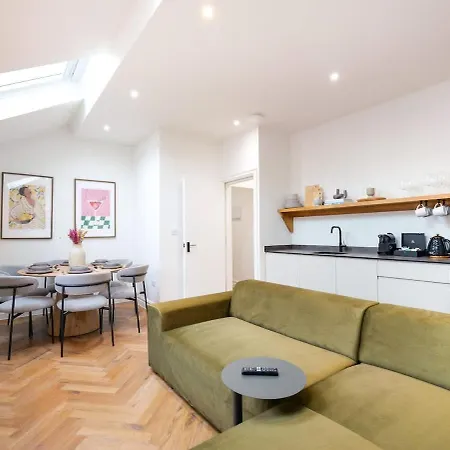 Shuttle At The Heim Apartment Manchester