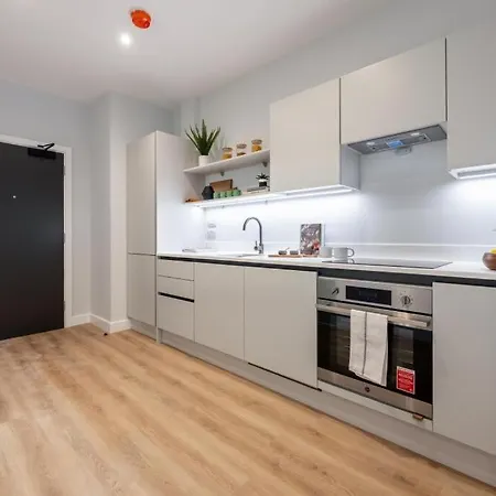 Bluebird The Claymore * 맨체스터