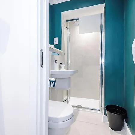 Stylish 2br 3 Baths 6 Guests *