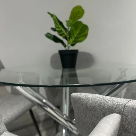 Apartment 2 Bedroom - Near Coop Live & Etihad Stadium Manchester