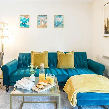 Apartament Modern Near Mediacity, Airport And Old Trafford With Secure Parking Manchester