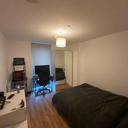 Stylish 1 Bed Apartment, 15 Mins To Old Trafford Apartmán *