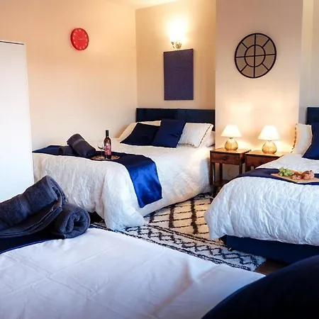 דירה Near Uni And Hospital - Long - Fast Wi-fi - 15 Mins To *