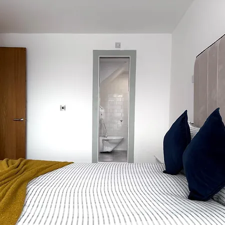 2-bedroom Luxury Apartamento Mánchester