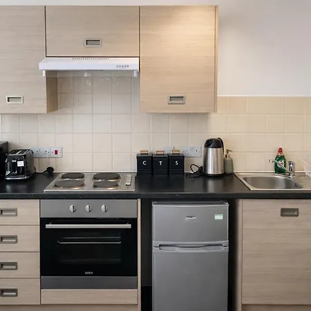 Modern 1 Bed Ideal For Long And Business Self Check-in Parking 5 Min Walk To Old Trafford 맨체스터