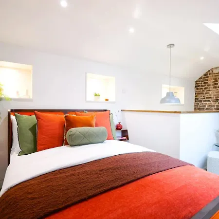 Nap At The Heim * Mánchester