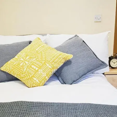 For Students Only Park View In * مانشستر