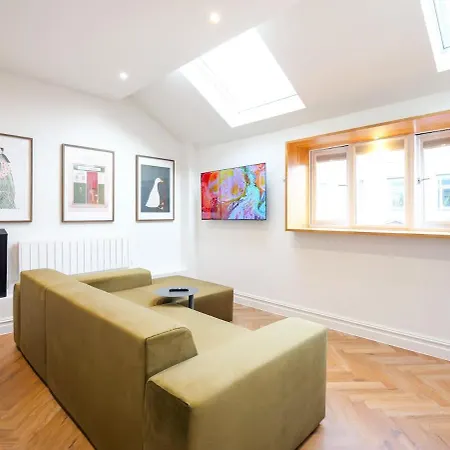 Shuttle At The Heim Manchester