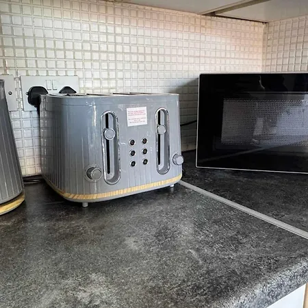 Apartamento Charming 2-bed In M16 *