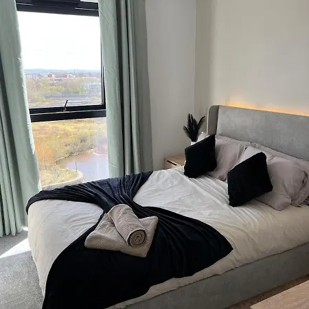 Luxury 2br High-rise Balcony, Terrace, Parking Lägenhet Manchester