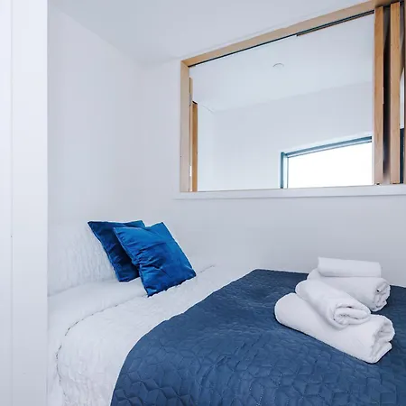 Stylish 2br 3 Baths 6 Guests * Manchester