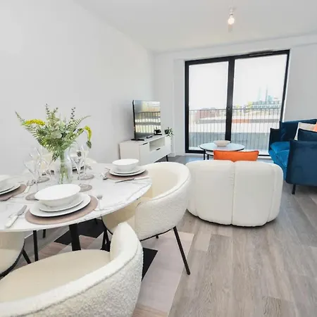 Modern 2 Bedroom In W Balcony Lägenhet *