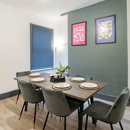 Long - 3br - Sleeps 6 - Free Parking Манчестер