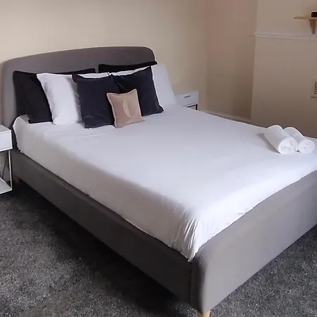 The Range Nestled Nook Mánchester