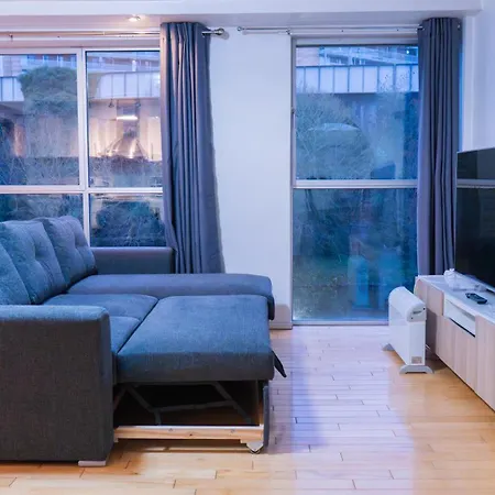 Apartamento Whole Two Bed, One Bedroom With Riverside View - Secure Parking - Close To Centre And Old Trafford Mánchester
