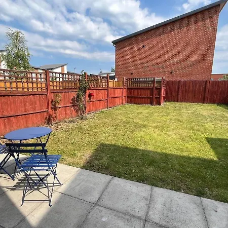 Large Centre 3bd Cosy - Etihad - Cooplive Διαμέρισμα