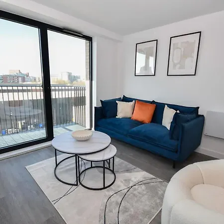 Modern 2 Bedroom In W Balcony * Манчестер