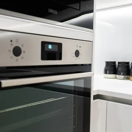 Apartament High Rise In Centre With Stunning Views *