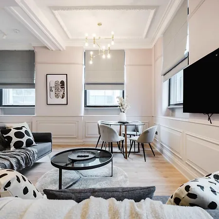 Walk To Chinatown &theatres مانشستر