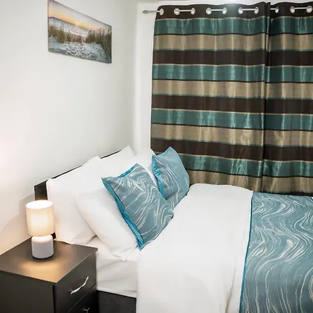 Apartman Modern & Spacious 4-bedroom In Crumpsall Manchester
