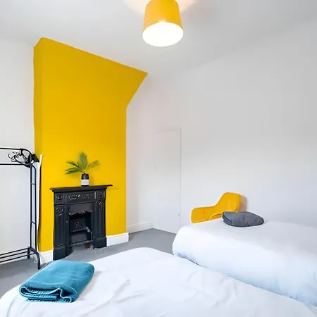 Etihad Stadium - Spacious Stay, 5 Mins To Stadium Διαμέρισμα