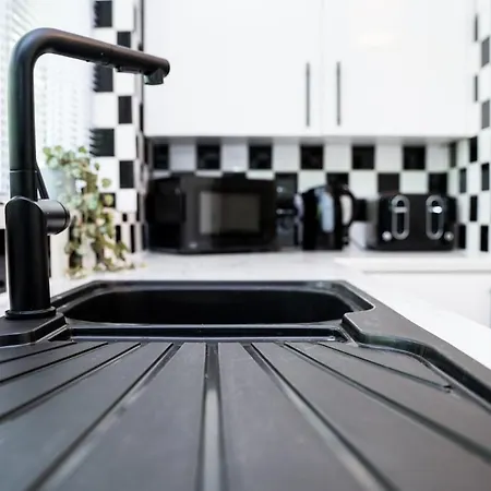 The Prestwich Pad By House Of Josef