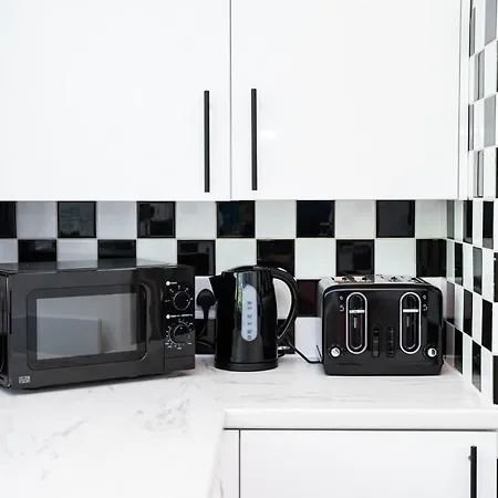 The Prestwich Pad By House Of Josef * Mánchester