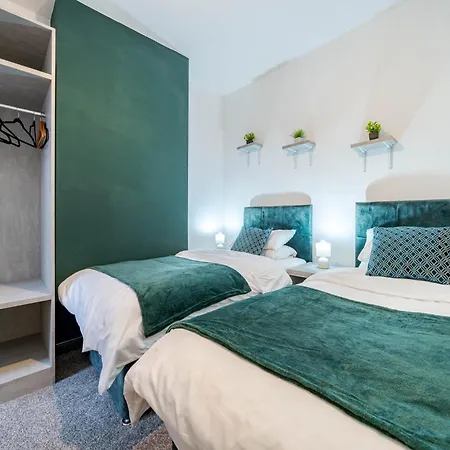 Long - 3br - Sleeps 6 - Free Parking * מנצ'סטר