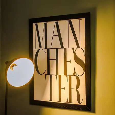 Beautiful 4bd Home, Sleeps 8, Parking, Manchester, Perfect For Groups * Manchester