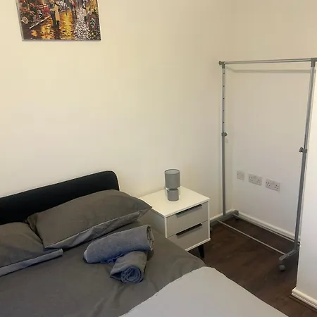 Comfortable 2-bedroom Flat Close Etihad And Coop Live * Manchester