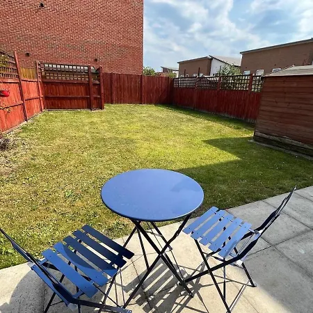 Apartamento Large Centre 3bd Cosy - Etihad - Cooplive *