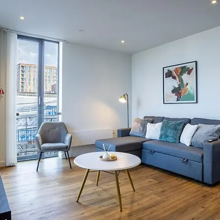 Centre Apartment, Pool Table * Manchester