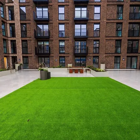 Apartmán Cosy 1br Near Media & Centre
