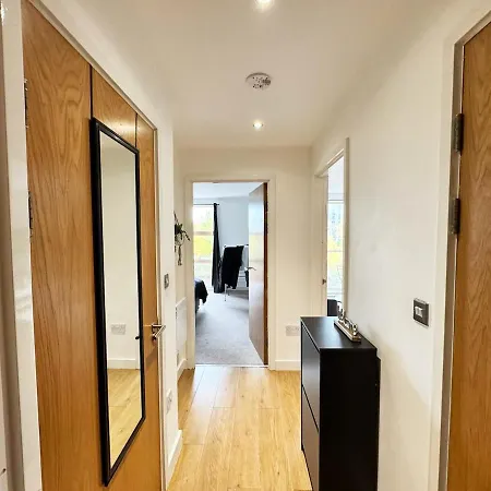 Chic 1 Bedroom Flat In The Heart Of Apartment *