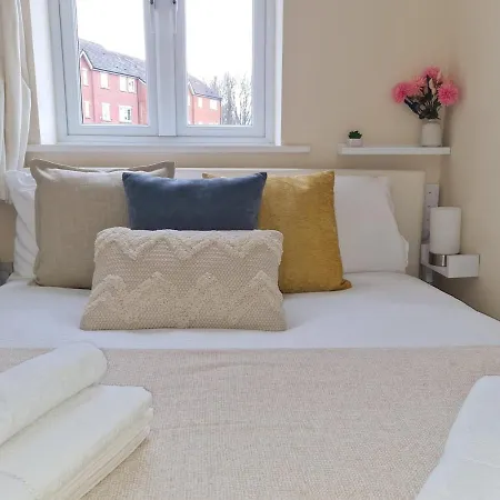2 Bedroom In Manchester-sleeps 6-near Coop Live & Etihad With Free Parking アパート *