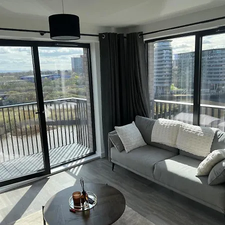 شقة Luxury 2br High-rise Balcony, Terrace, Parking مانشستر