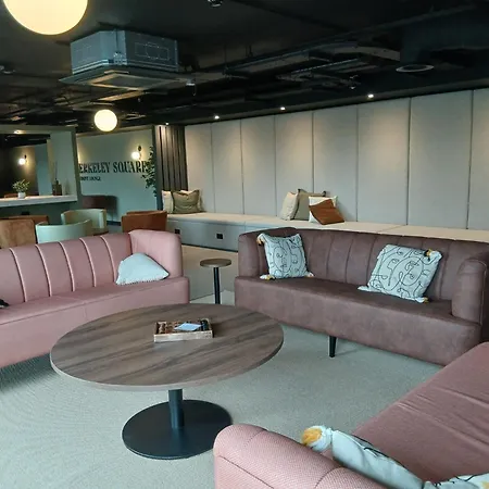 Modern 2br In With Parking Апартаменты