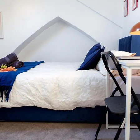 Near Uni And Hospital - Long - Fast Wi-fi - 15 Mins To
