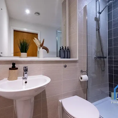 Spacious Ancoats -pool-gym-free Parking
